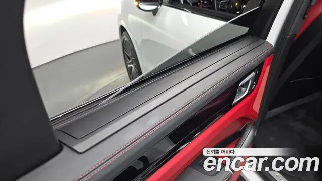 Porsche Cayenne 2022 — Photo 2/34