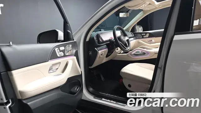 Mercedes-Benz GLE-Class 2026 — Фото 10/20