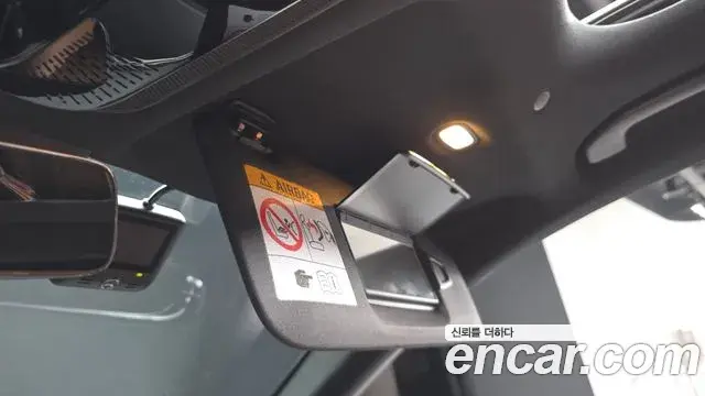 Mercedes-Benz E-Class 2025 — Photo 34/36