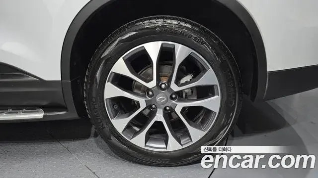 Renault Samsung QM6 2019 — ფოტო 27/31