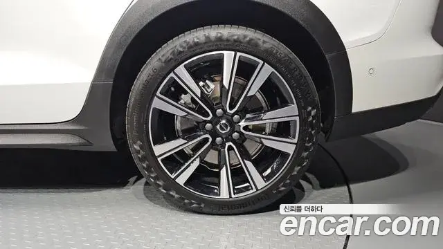 Volvo V60 Cross Country 2024 — Şəkil 26/35