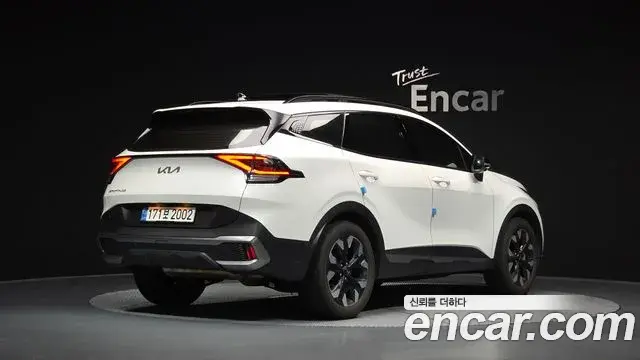 Kia Sportage 2022 — Фото 2/20