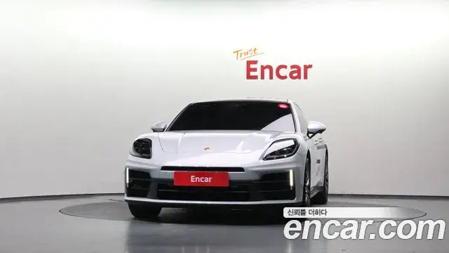 Porsche Panamera 2025 — ფოტო 18/20