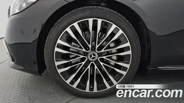 Mercedes-Benz S-Class 2023 — Şəkil 27/41