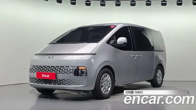Hyundai Staria 2024 — Фото 1/20
