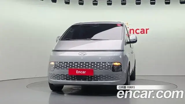Hyundai Staria 2024 — Фото 3/20