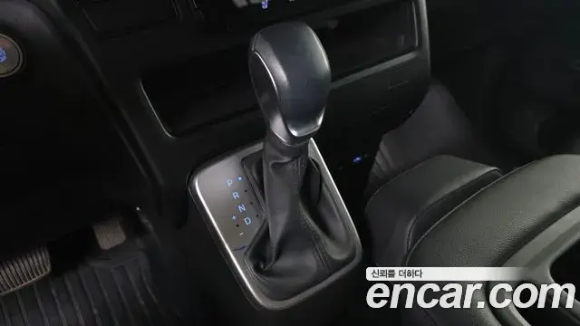 Hyundai Staria 2024 — Фото 9/20