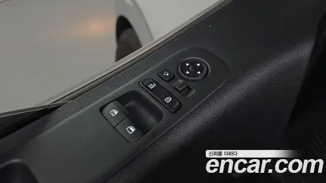 Hyundai Staria 2024 — Фото 11/20