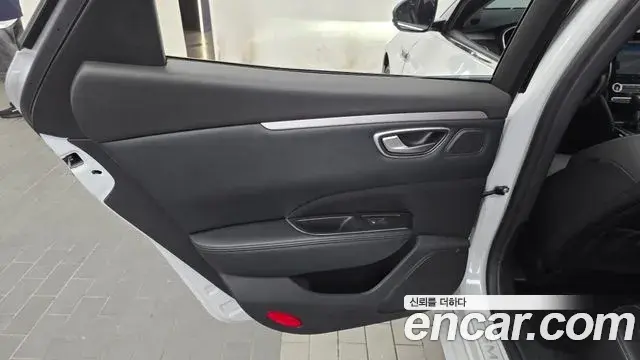Renault Samsung SM6 2022 — Şəkil 24/33