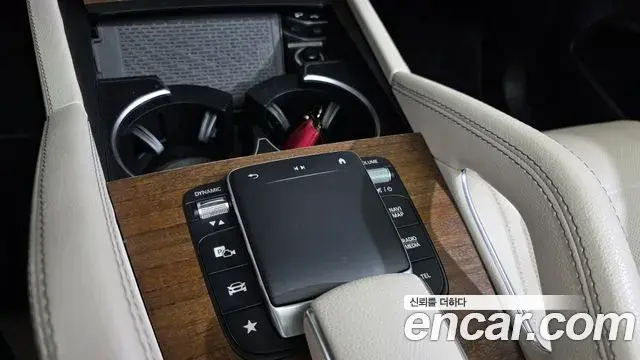 Mercedes-Benz GLE-Class 2021 — Фото 20/20