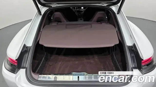 Porsche Panamera 2021 — Фото 18/20