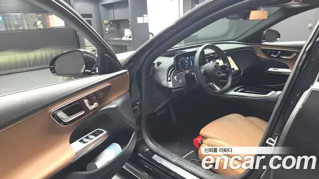 Mercedes-Benz E-Class 2025 — ფოტო 10/20