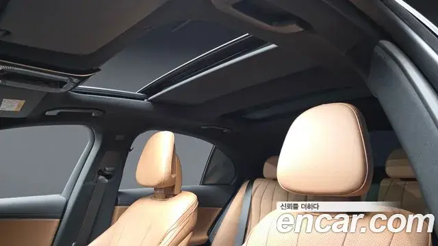 Mercedes-Benz E-Class 2025 — ფოტო 19/20