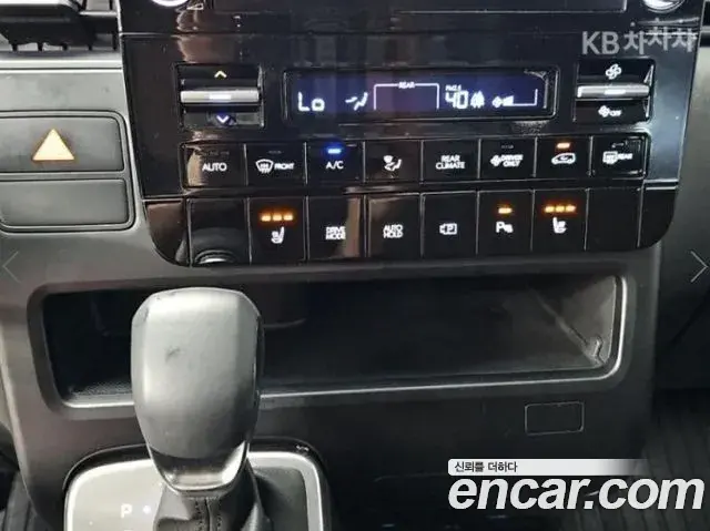 Hyundai Staria 2025 — Фото 12/20