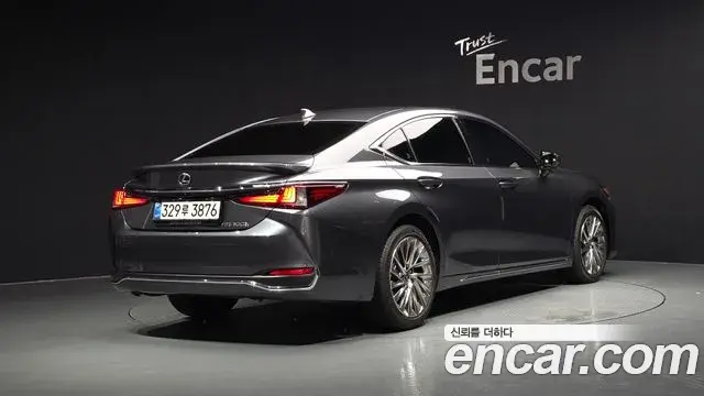 Lexus ES300h 2025 — Şəkil 5/46