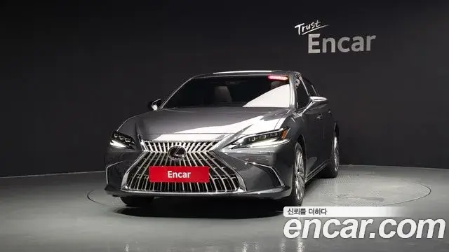 Lexus ES300h 2025 — Şəkil 8/46