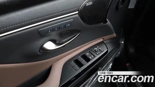 Lexus ES300h 2025 — Şəkil 30/46