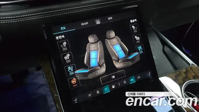 Cadillac Escalade 2025 — Фото 17/20