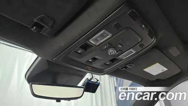 Cadillac Escalade 2025 — ფოტო 36/38