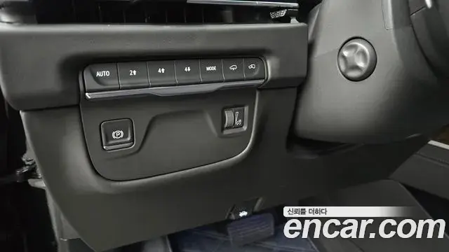 Cadillac Escalade 2025 — ფოტო 6/38