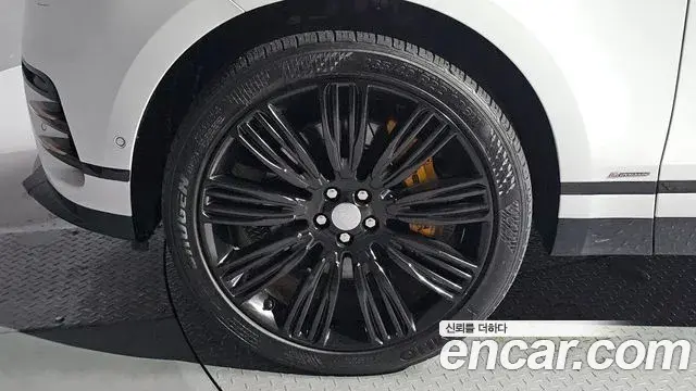 Land Rover Range Rover Velar 2018 — Photo 4/20