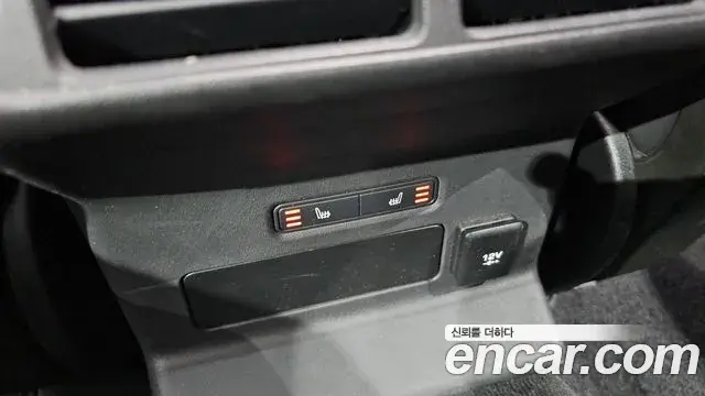 Land Rover Range Rover Velar 2018 — Photo 17/20
