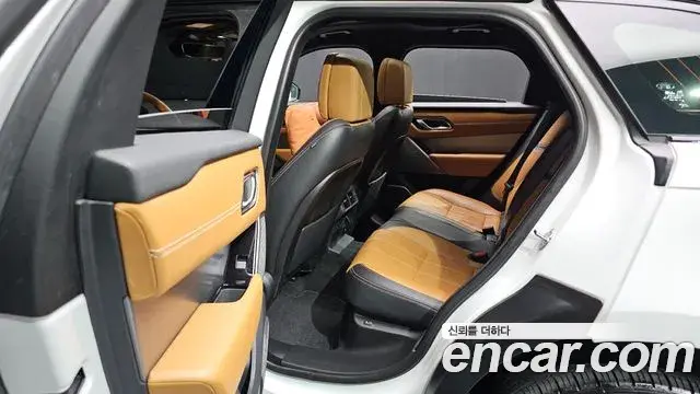 Land Rover Range Rover Velar 2018 — Photo 18/20