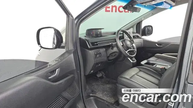 Hyundai Staria 2024 — Фото 10/20