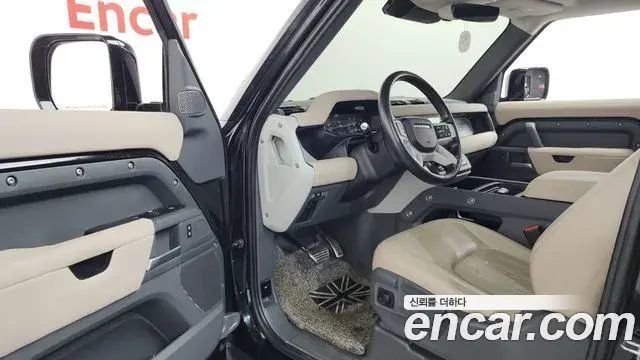 Land Rover Defender 2022 — Фото 10/20