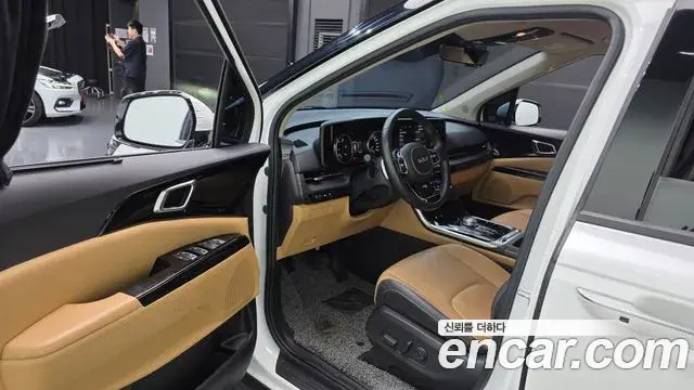Kia Carnival 2022 — Фото 10/20