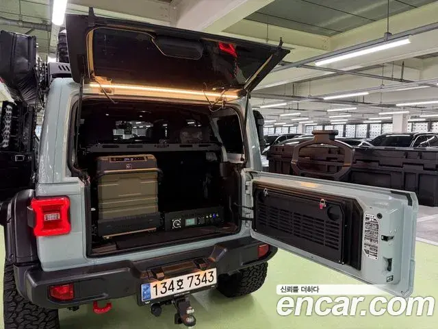 Jeep Wrangler 2024 — Фото 20/20