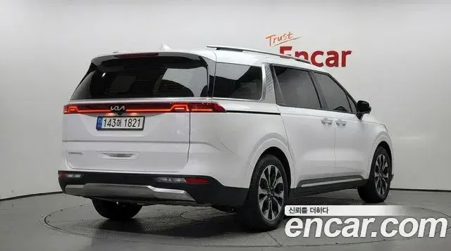 Kia Carnival 2022 — Photo 2/20