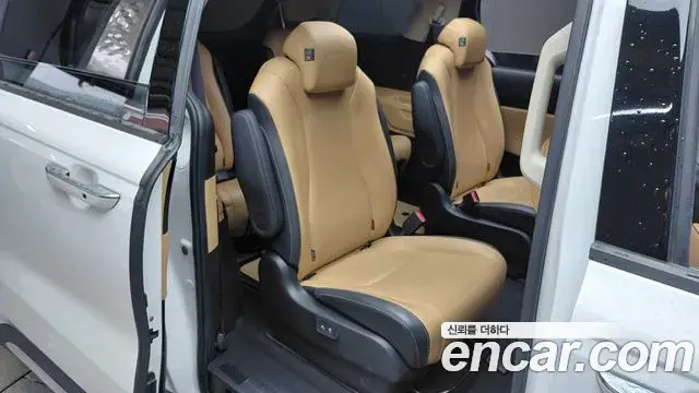 Kia Carnival 2022 — Photo 11/20