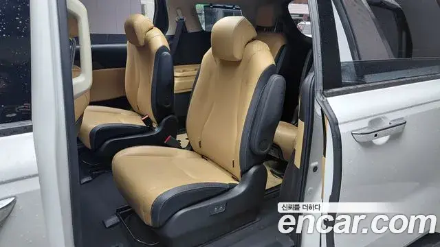 Kia Carnival 2022 — Photo 12/20