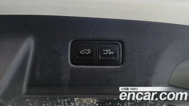 Kia Carnival 2022 — Photo 17/20