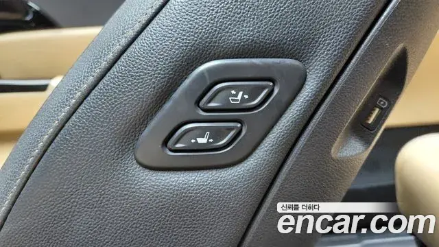 Kia Carnival 2022 — Photo 18/20