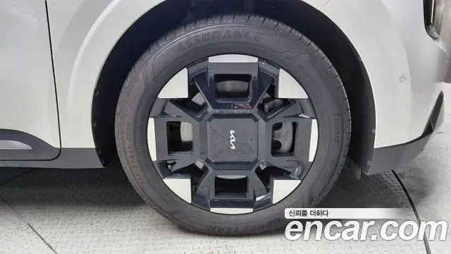 Kia Carnival 2024 — Şəkil 20/31