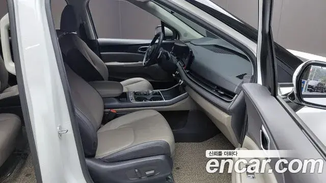 Kia Carnival 2024 — Şəkil 23/31