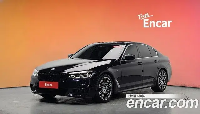 BMW 5 Series 2020 — Фото 1/20