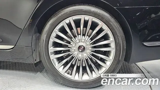 Kia The K9 2018 — Şəkil 22/34