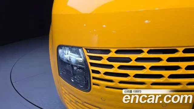 Hyundai Staria 2025 — ფოტო 11/33