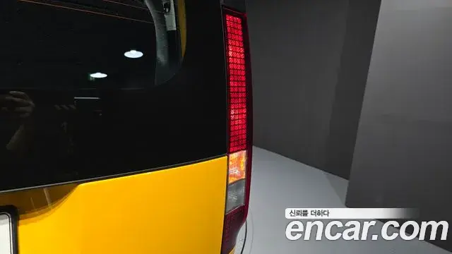 Hyundai Staria 2025 — ფოტო 12/33
