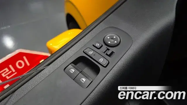 Hyundai Staria 2025 — ფოტო 3/33