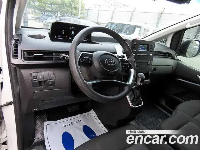 Hyundai Staria 2021 — Фото 6/18