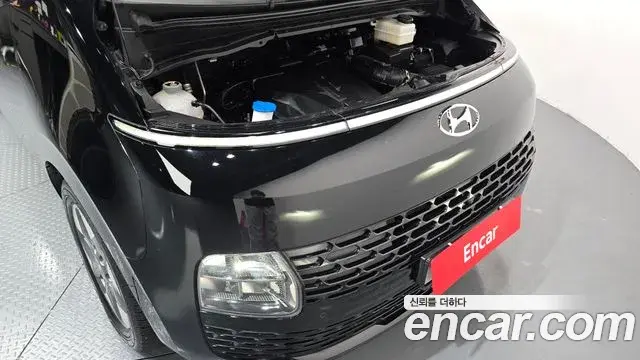 Hyundai Staria 2023 — Фото 6/20