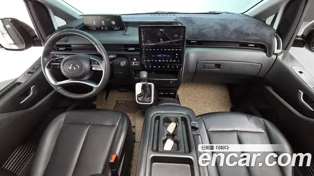 Hyundai Staria 2023 — Фото 7/20