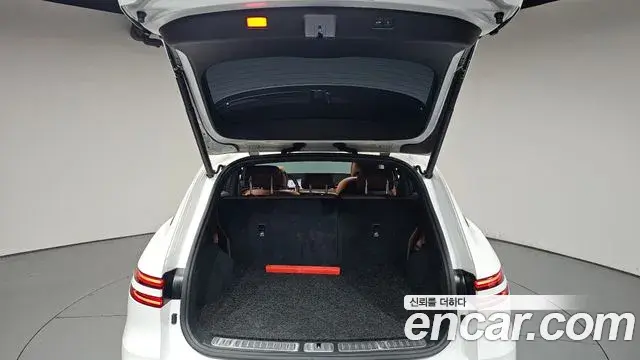 Genesis GV70 2025 — ფოტო 21/33