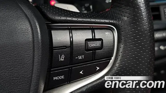 Lexus ES300h 2022 — Şəkil 29/30