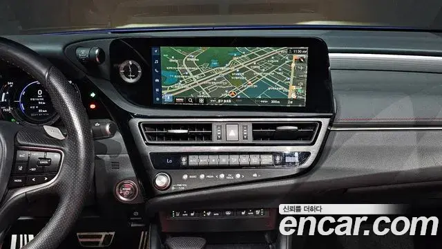 Lexus ES300h 2022 — Şəkil 10/30