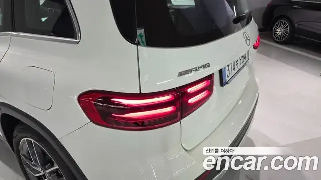 Mercedes-Benz GLB-Class 2026 — Фото 13/20